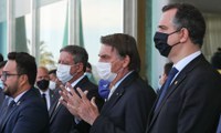Presidente Bolsonaro cria comitê com representantes dos três poderes para enfrentamento da Covid-19 no País