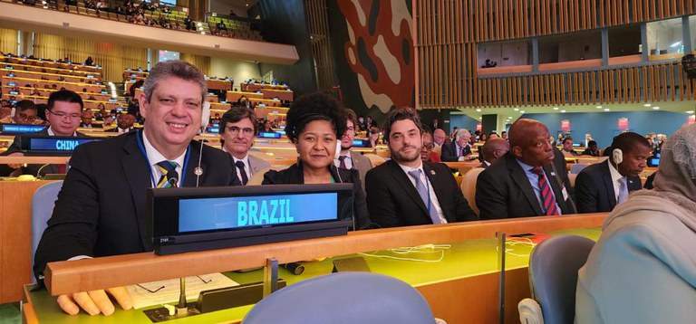 Ministro Plenária.jpeg