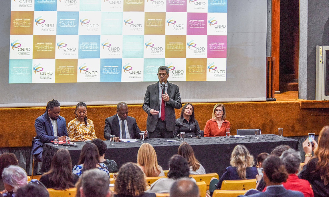 Posse dos conselheiros no Palácio do Planalto destaca o papel da Secretaria-Geral da Presidência na coordenação das políticas de população e desenvolvimento