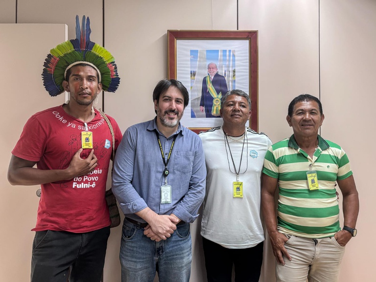 Assessoria técnica do Consea para povos indígenas recebendo integrantes da etnia Fulni-ô Foto -  Lucas Alarcão