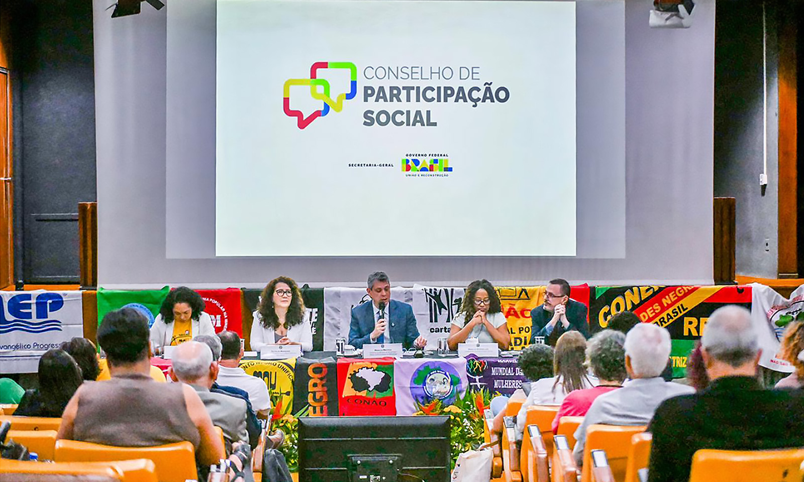 Ministro Márcio Macêdo, da Secretaria-Geral da Presidência, e Eutália Naves, ministra substituta das Mulheres, participaram do evento