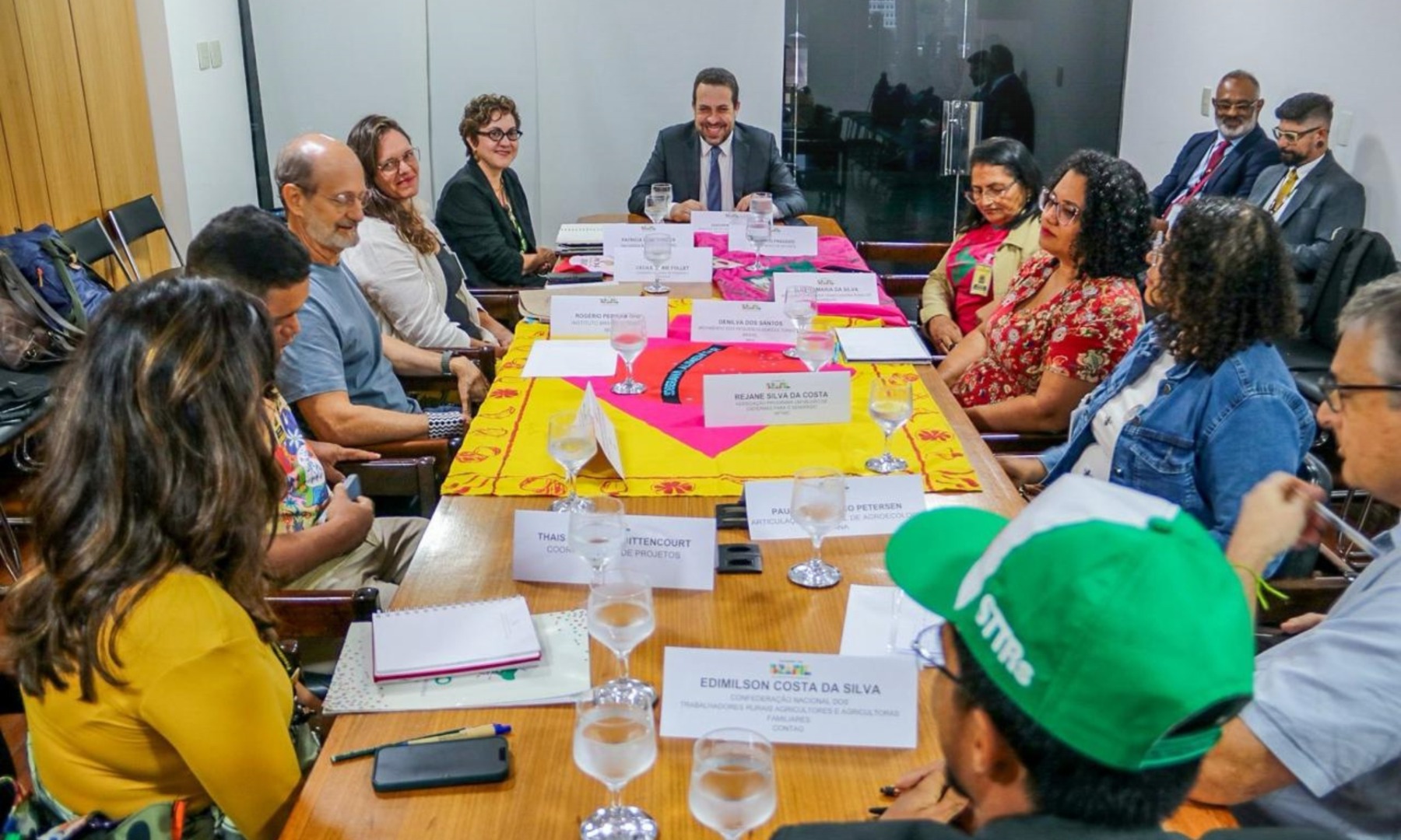 Encontro reúne sociedade civil e governo para discutir desafios, avanços e encaminhamentos da agenda agroecológica no país.