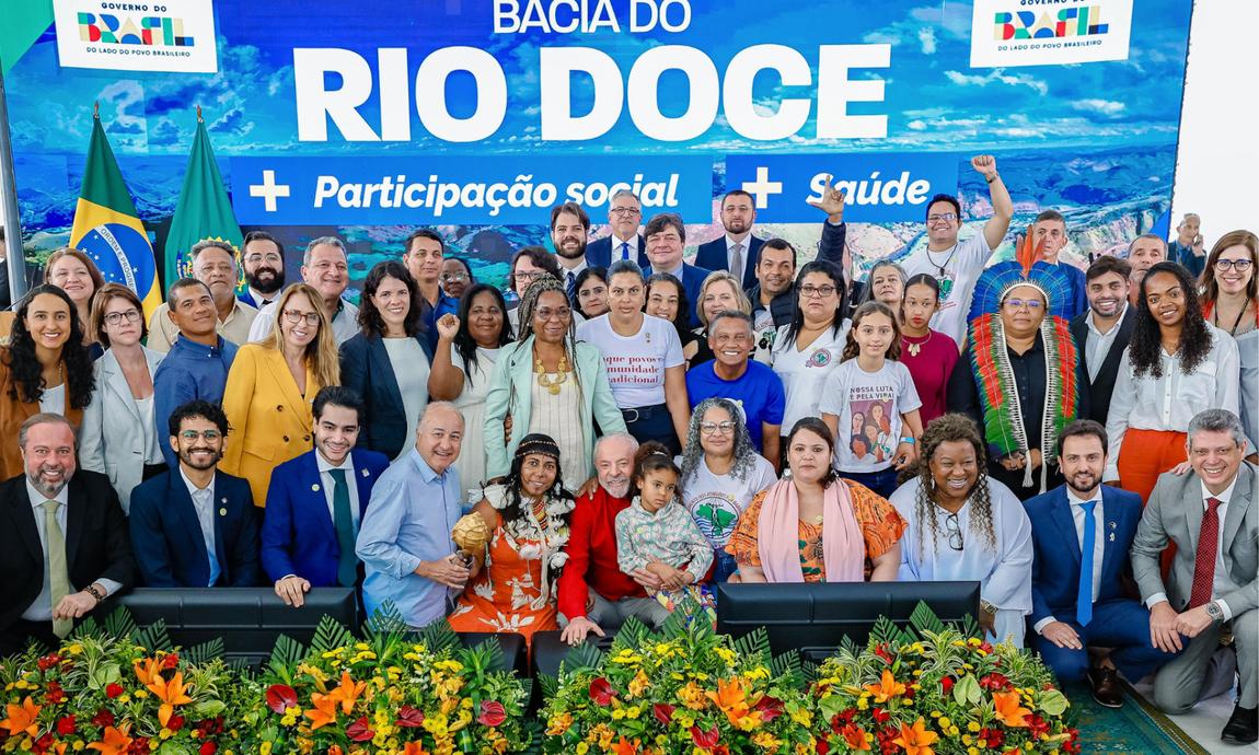 Os 18 integrantes escolhidos entre os atingidos e os 18 do governo federal foram empossados, em cerimônia no Palácio do Planalto, com o presidente Lula e com o ministro Márcio Macêdo, da Secretaria-Geral, que presidirá o conselho.