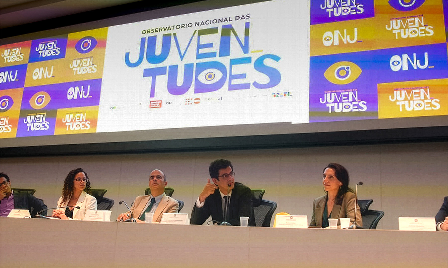 Ferramenta, que faz parte do Observatório Nacional das Juventudes, reúne estatísticas sobre trabalho e renda, educação, saúde e segurança pública