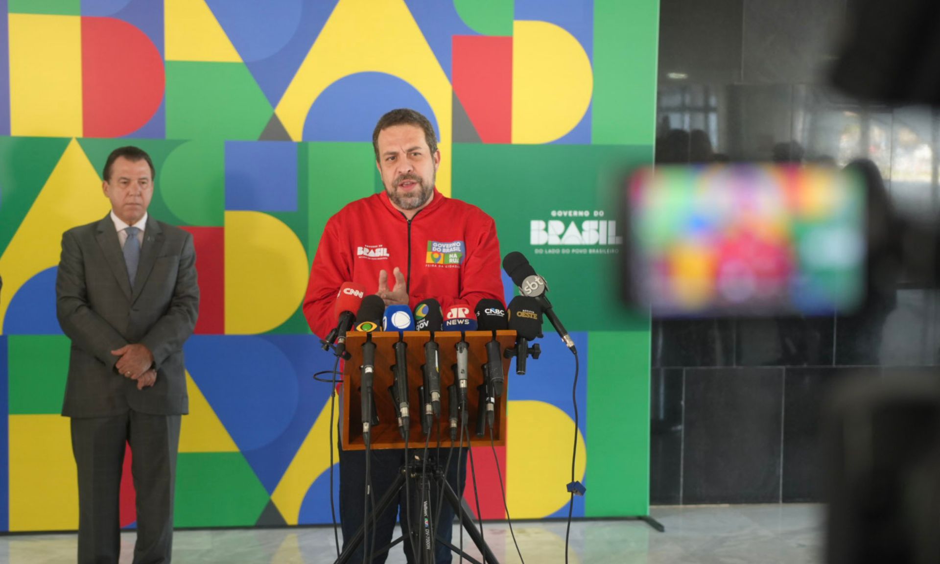 Guilherme Boulos e Luiz Marinho destacam que proposta enviada pelo presidente Luiz Inácio Lula da Silva ao Congresso busca garantir mais qualidade de vida, tempo para as famílias e melhores condições de trabalho no país