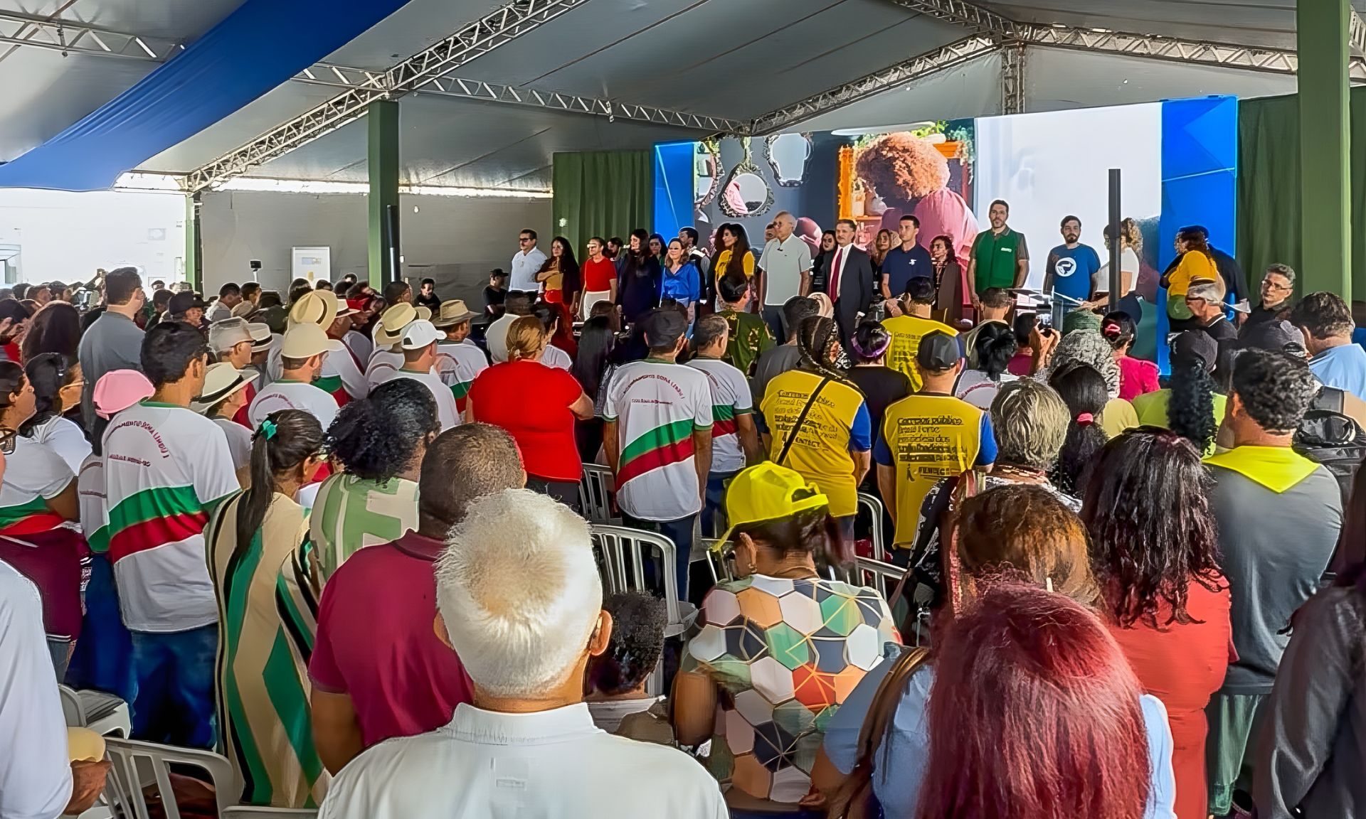 Incra, Correios e Ministério da Agricultura levaram serviços como atualização de cadastros de assentados da Reforma Agrária, análise de descontos de entidades associativas em pagamentos do INSS e orientações sobre produção orgânica. Outros ministérios e organizações federais participaram da Feira da Cidadania.