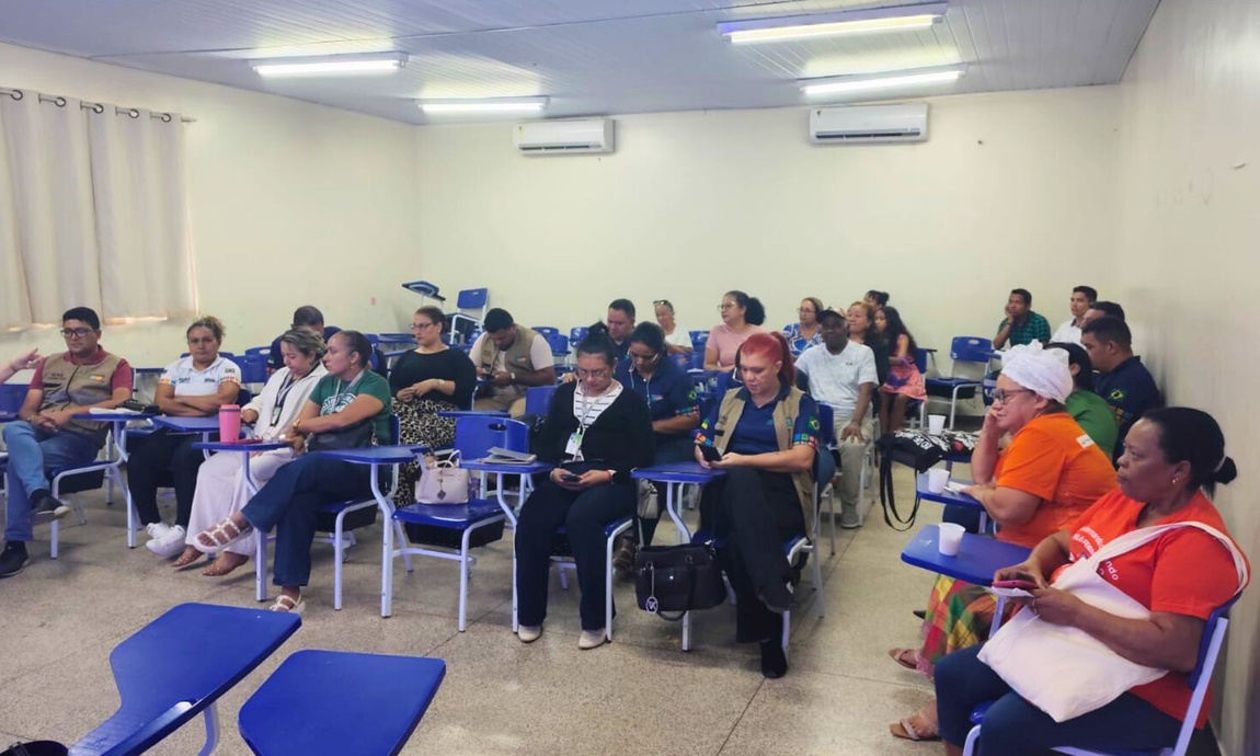 Presidenta do Consea Amapá aborda a importância dos conselhos na efetivação do direito humano à alimentação adequada durante a Feira da Cidadania