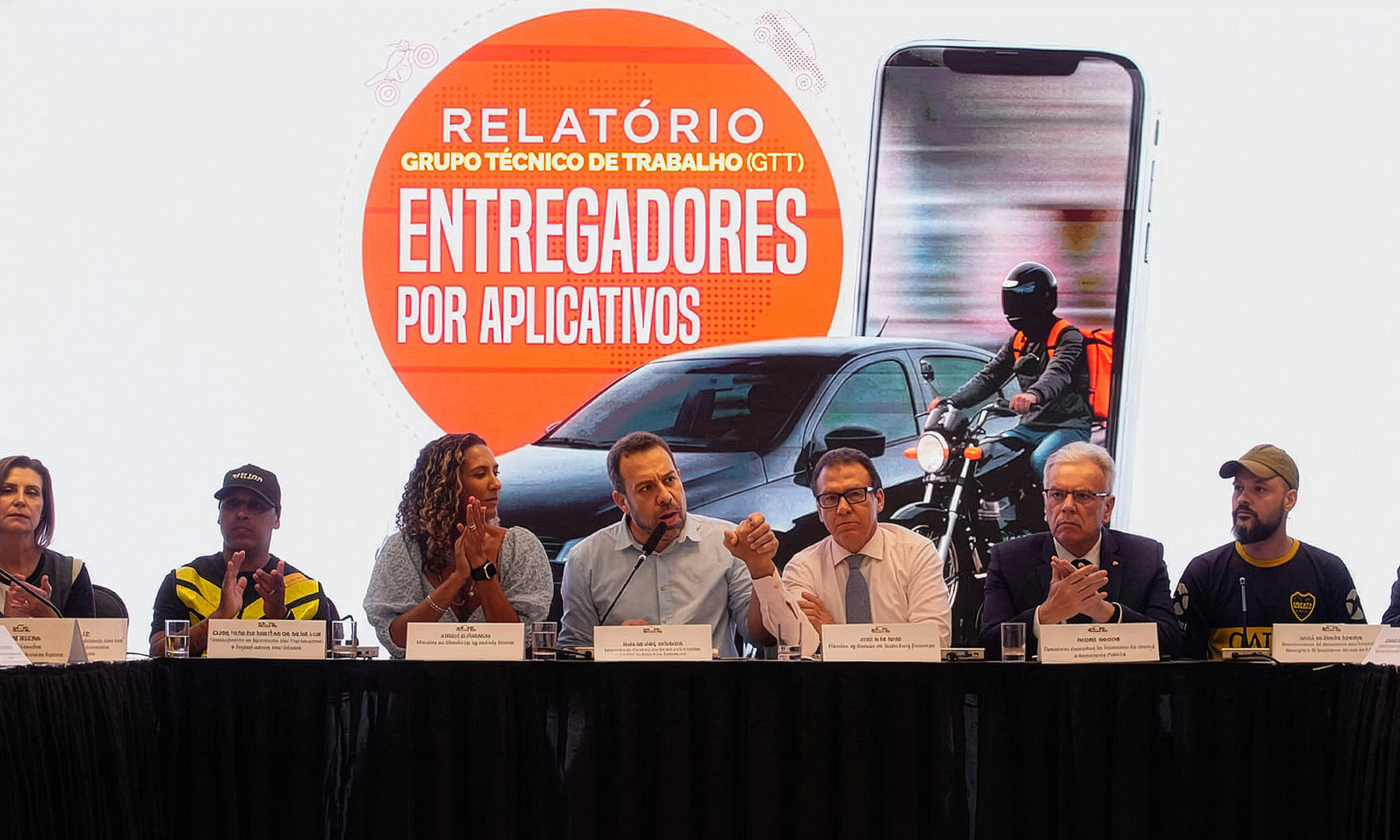 Relatório do Grupo Técnico de Trabalho traz um conjunto de medidas para ampliar proteção e apoio a entregadores e motoristas, incluindo a instalação de pontos de apoio; transparência de preços também beneficia consumidor e restaurantes