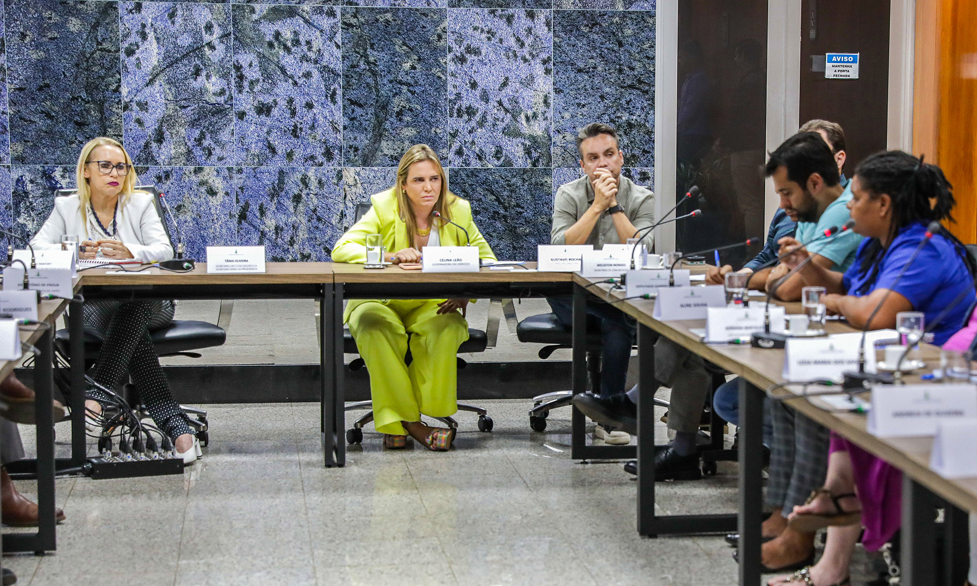 Secretaria-Geral media reunião de catadores com governo do Distrito Federal