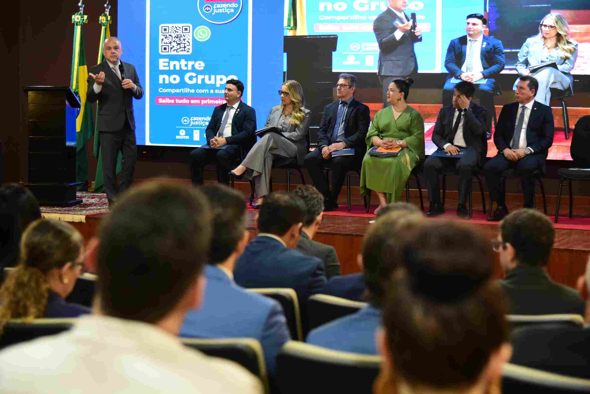 Pessoas em um auditório
