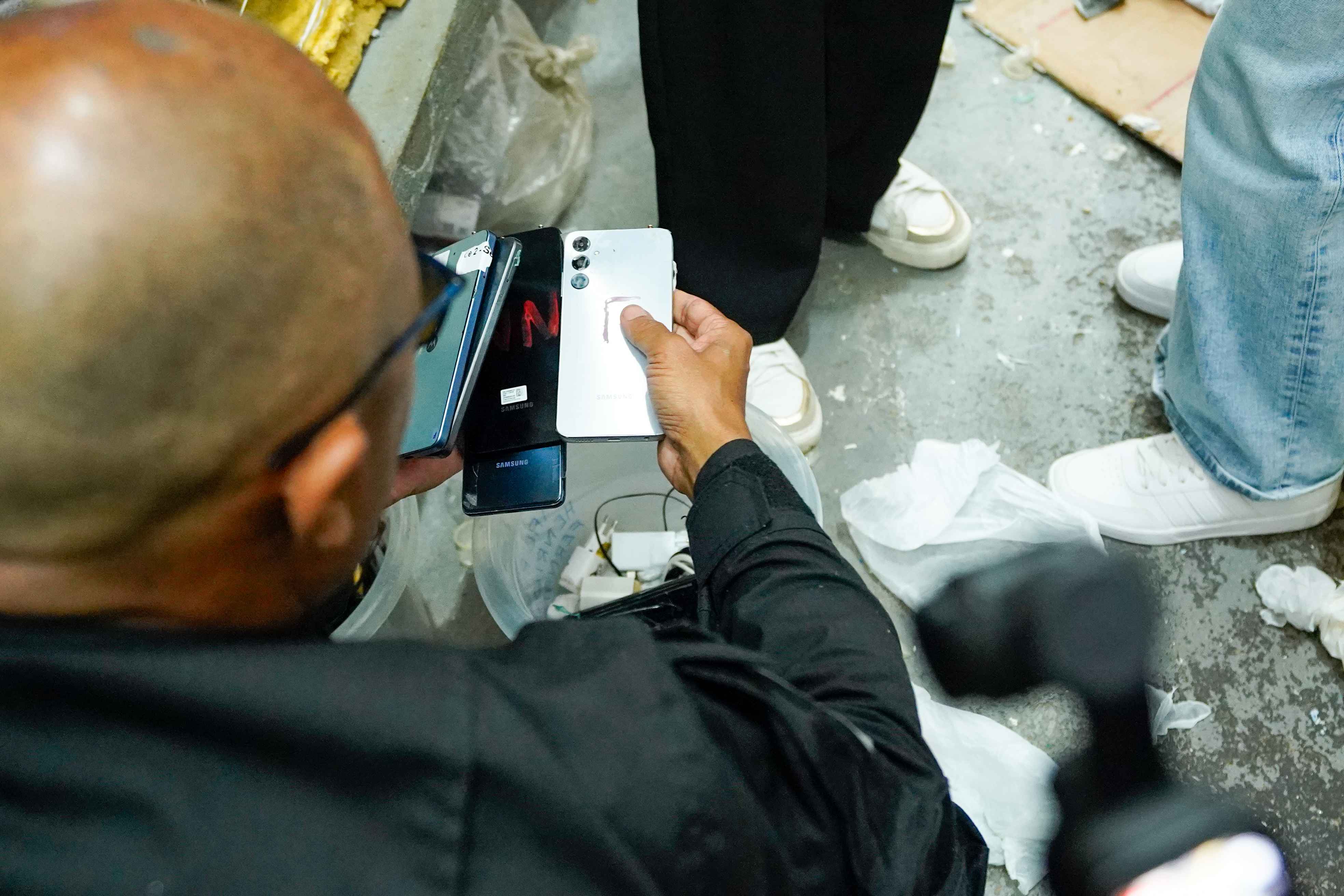 Decreto amplia combate ao crime organizado e agiliza bloqueio de celulares ilegais em presídios