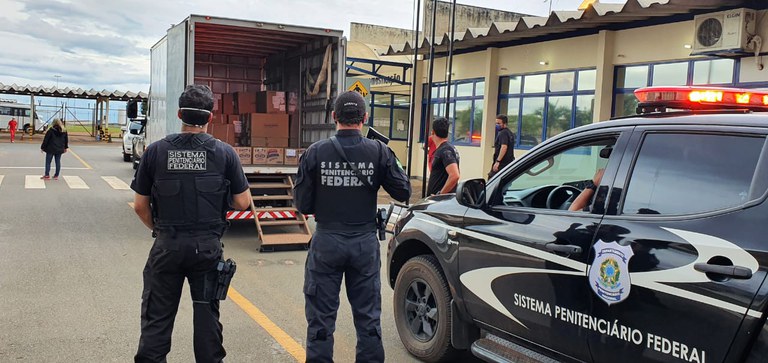 entrega de materiais.jpg