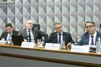 Diretor de Inteligência Penal da SENAPPEN ressalta a importância da valorização da Polícia Penal durante sessão da CPI do Crime Organizado