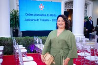 Diretora de Cidadania e Alternativas Penais da SENAPPEN é condecorada pelo Tribunal Regional do Trabalho no Ceará