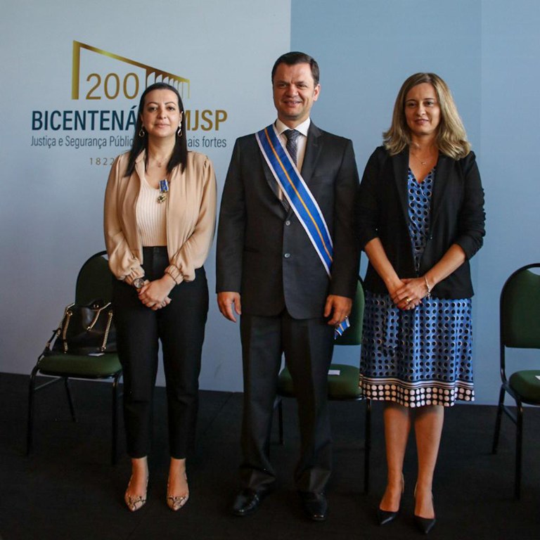 Diretora-Executiva do Depen recebe Medalha Comenda da Ordem do Mérito