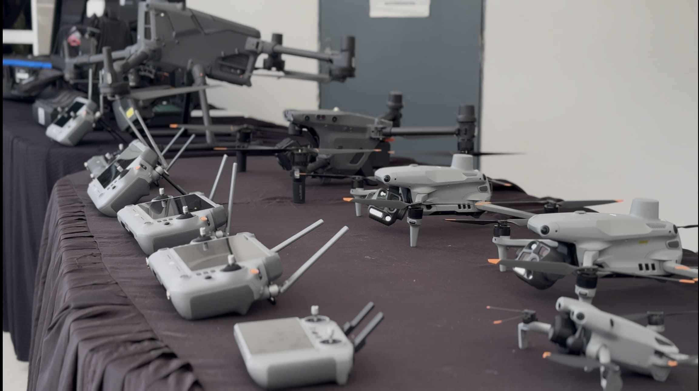 Drones encima da mesa