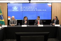 Ministro da Justiça se reúne com Conselho Nacional para discutir estratégias de segurança pública
