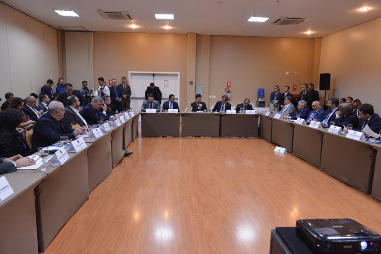 Necessidade de contratação de agentes penitenciários e melhora de instalações físicas são debatidos no CONSEJ