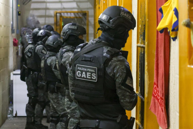 Operação mute 13.jpg