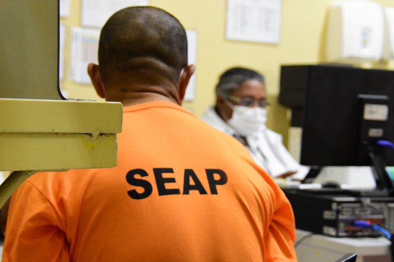 preso em atendimento medico.JPG