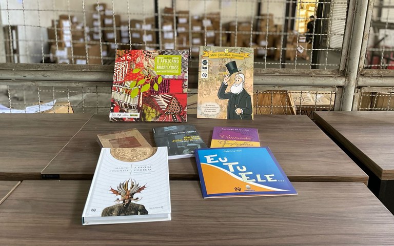 Distribuição de livros para unidades prisionais.jpg