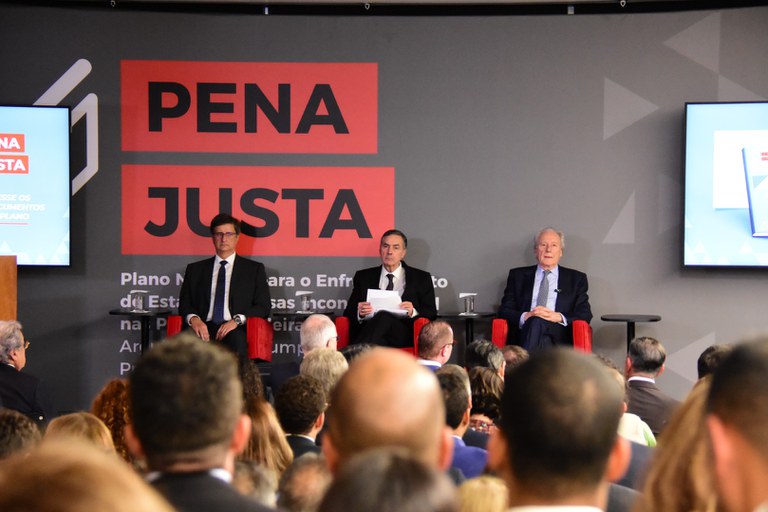 LANÇAMENTO PENA JUSTA (2).JPG