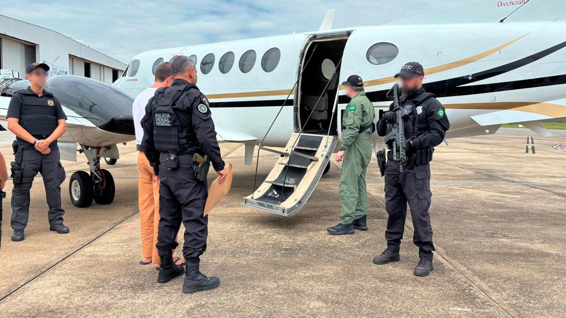 Polícia Penal Federal transfere Daniel Bueno Vorcaro para a Penitenciária Federal em Brasília