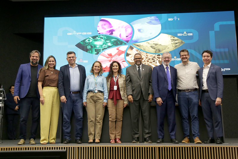 Participaram da abertura o ministro substituto do MGI, Cilair Abreu, a presidenta da Enap, Betânia Lemos, e o secretário-executivo do MDIC, Márcio Fernando Rosa. Foto: Bell Vilanova/Enap
