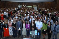 Ministra destaca papel estratégico das políticas sociais para o desenvolvimento econômico