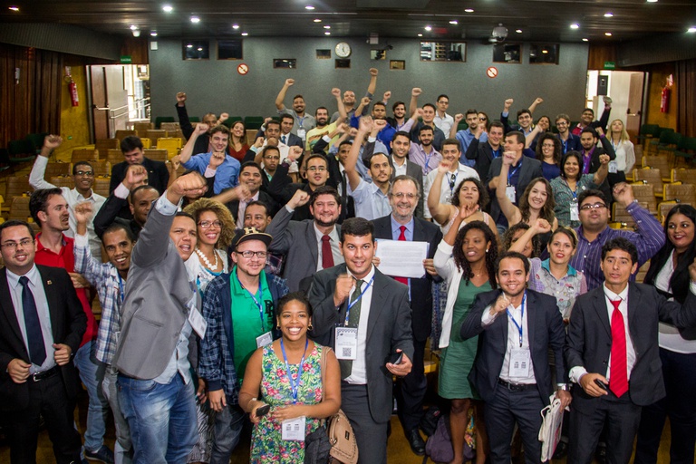Ministro recebe manifesto da juventude contra redução da maioridade penal