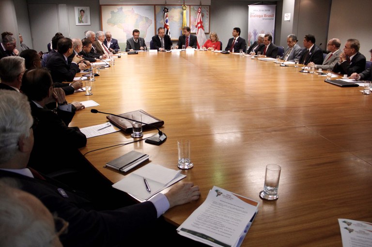 CENTRAIS SINDICAIS E EMPRESÁRIOS APRESENTAM PROPOSTAS PARA OS PRÓXIMOS QUATRO ANOS