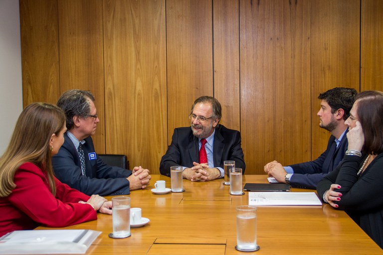 Ministro recebe representante da UNESCO para tratar de pauta sobre redução da maioridade penal