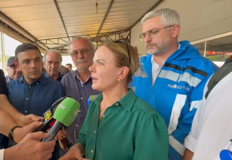 Gleisi Hoffmann diz que o governo está providenciando a liberação do FGTS aos atingidos pelo tornado de sexta-feira