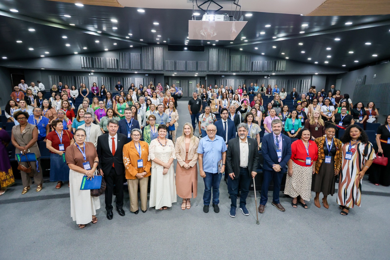Seminário sobre enfrentamento ao feminicídio inaugura nova fase dos Diálogos Federativos, em Fortaleza