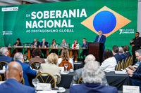 “Não existe democracia real se não houver participação social”, afirma ministro da SRI em Plenária do Conselhão