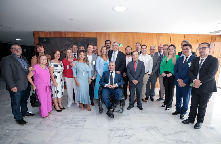 Ministro das Relações Institucionais e secretário de Assuntos Federativos recebem prefeitos da Alta Mogiana