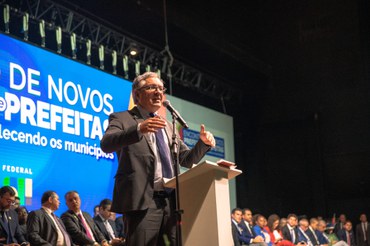 O ministro Alexandre Padilha falou para prefeitos e prefeitas durante abertura do ENPP. Foto: Bruna Araujo