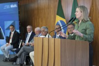 Governo Federal assina MP que isenta taxistas do pagamento da taxa de verificação de taxímetros