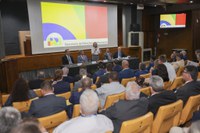 SRI recebe lideranças de 62 cidades paranaenses no Palácio do Planalto