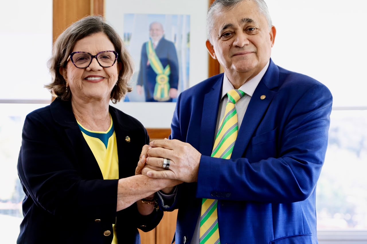 Nova líder do governo no Senado se reuniu com o ministro José Guimarães nesta segunda-feira (29)