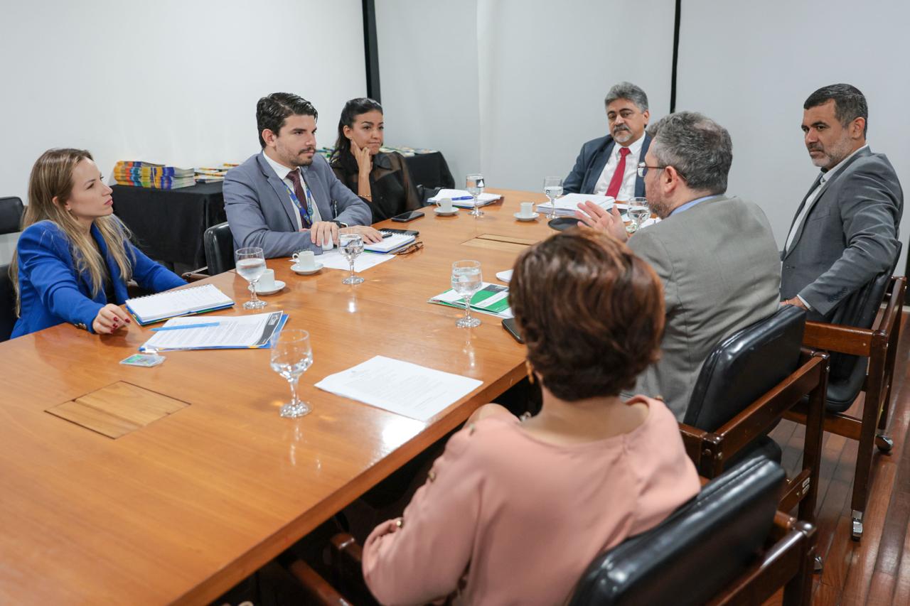 SRI recebe representantes dos municípios em preparação à Marcha dos Prefeitos