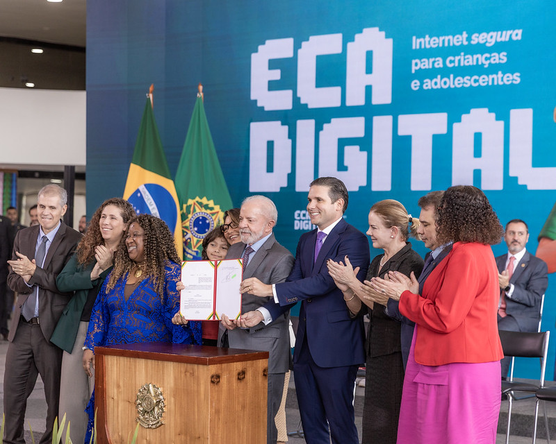 Presidente Lula regulamenta Estatuto Digital da Criança e do Adolescente