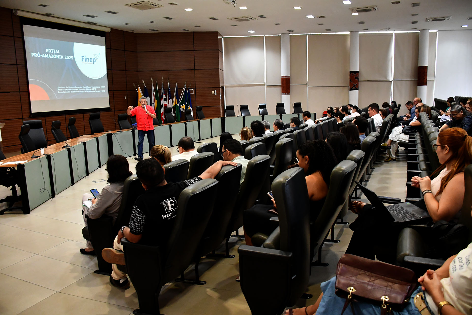 Finep divulga o Edital Pró-Amazônia 2025 em reunião na sede da Sudam, em Belém