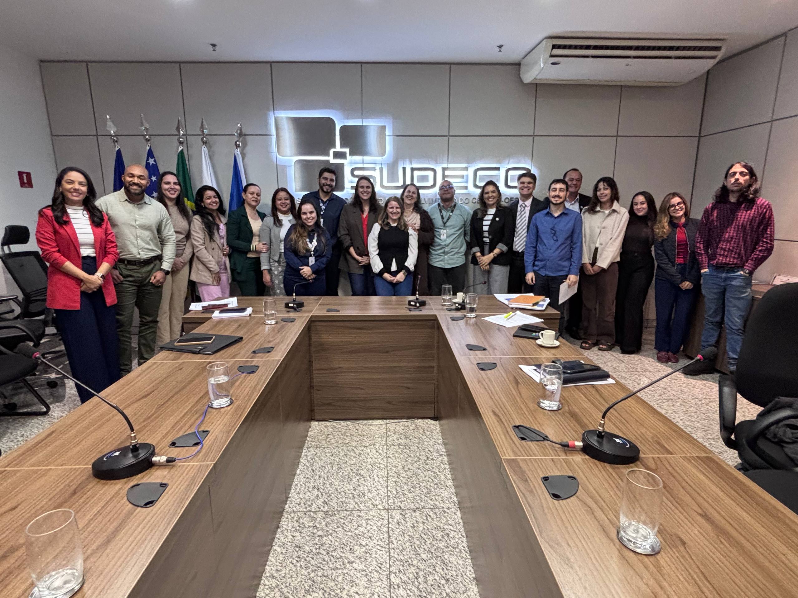 Equipe reunída para o lançamento da Trilha de Conhecimento e Mapa de Competências em Integridade