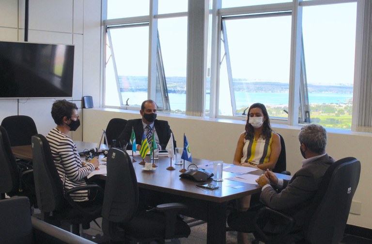 Reunião com a Srª Luciana Malamin 09-02 (2).JPG