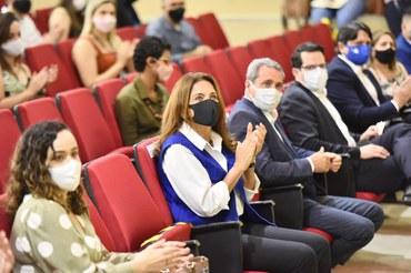 superintendente prestigia lançamento do sistema de artesanato - arquibancada