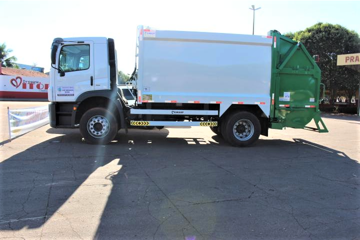 Caminhão de lixo Tabaporã .png