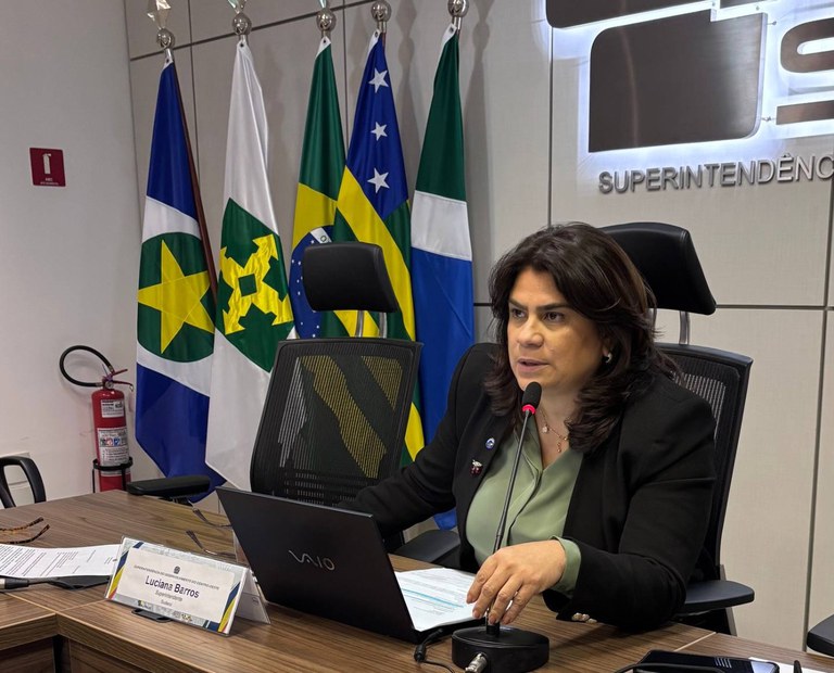 Superintendente, Luciana Barros