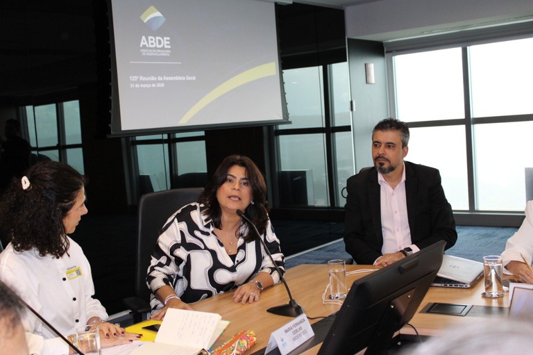 Assinatura do ACT entre Sudeco e ABDE