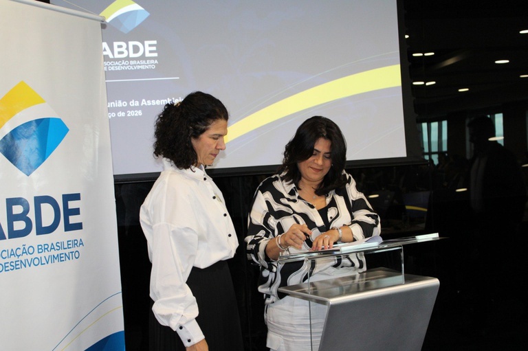 Assinatura do ACT entre Sudeco e ABDE